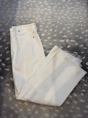 Women's White Raw-Hem Jeans